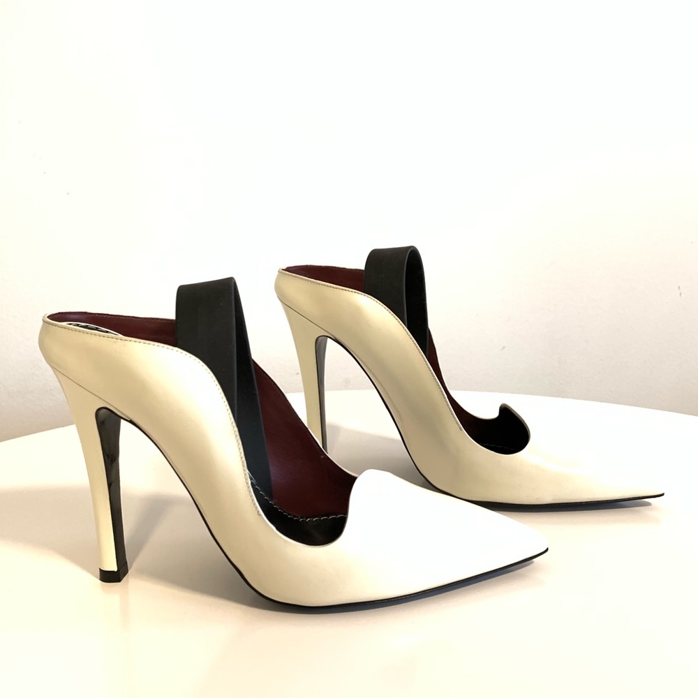 White Proenza Schouler Pump - size: 39.5 - NEW!!